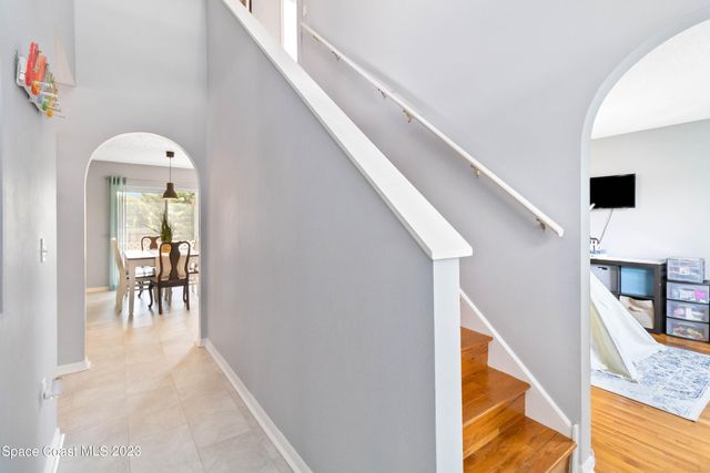 1531 Vista Lake Circle, Melbourne, FL 32904