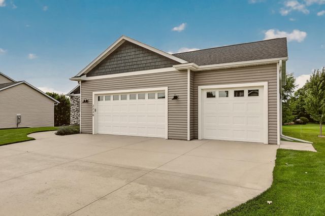 2238 Glady Lane NE, Rochester, MN 55906