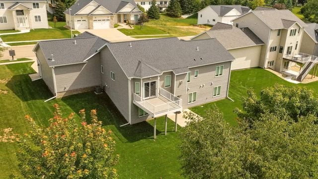 2238 Glady Lane NE, Rochester, MN 55906