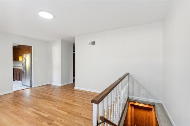 10814 Canter Way Drive, St Louis, MO 63114