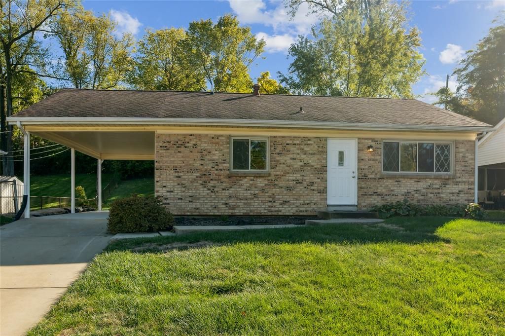 10814 Canter Way Drive, St Louis, MO 63114