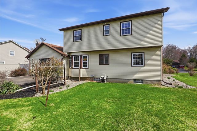 601 Notre Dame Drive, Webster, NY 14580