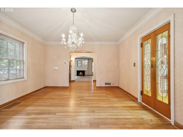 6821 Se Reed College Pl, Portland, OR 97202