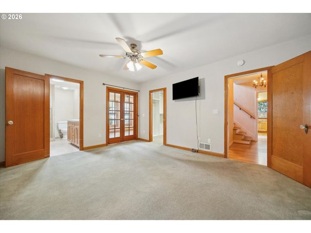 6821 Se Reed College Pl, Portland, OR 97202