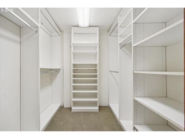 6821 Se Reed College Pl, Portland, OR 97202