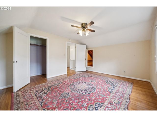6821 Se Reed College Pl, Portland, OR 97202