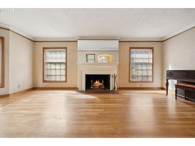 6821 Se Reed College Pl, Portland, OR 97202