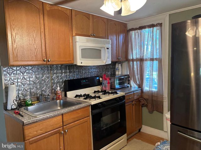 70 MAIN ST, Waretown, NJ 08758