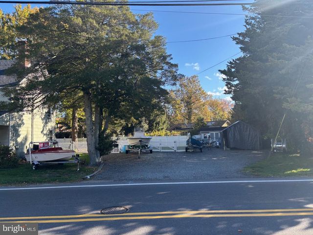 70 MAIN ST, Waretown, NJ 08758