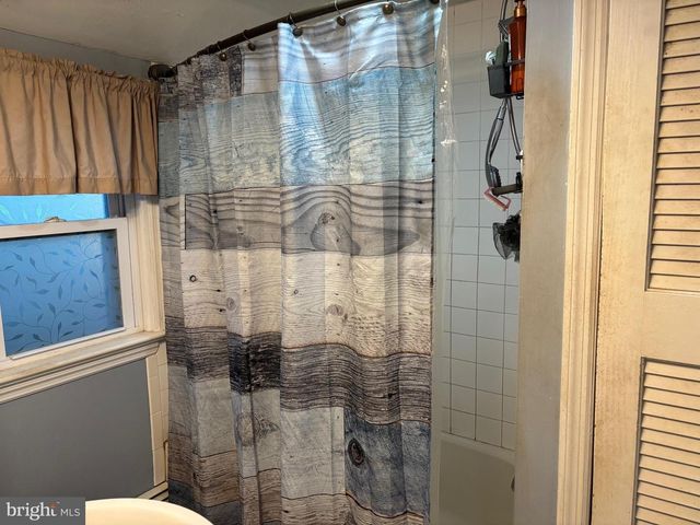 70 MAIN ST, Waretown, NJ 08758