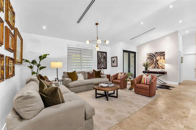 6466 SW 84th Street 6466, Miami, FL 33143
