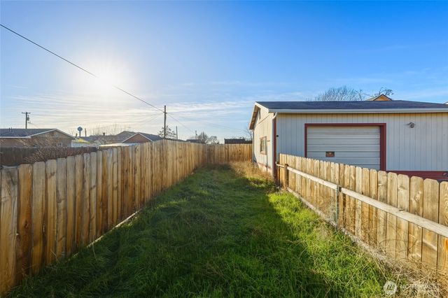 310 S 10th Avenue, Walla Walla, WA 99362