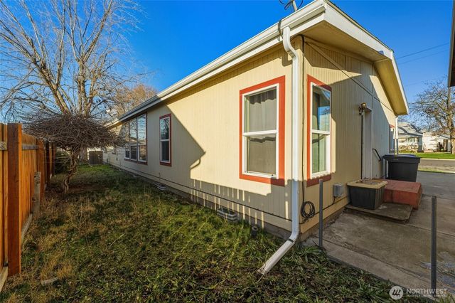 310 S 10th Avenue, Walla Walla, WA 99362