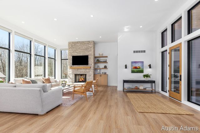 6880 Kilmer Drive, Grand Rapids, MI 49512