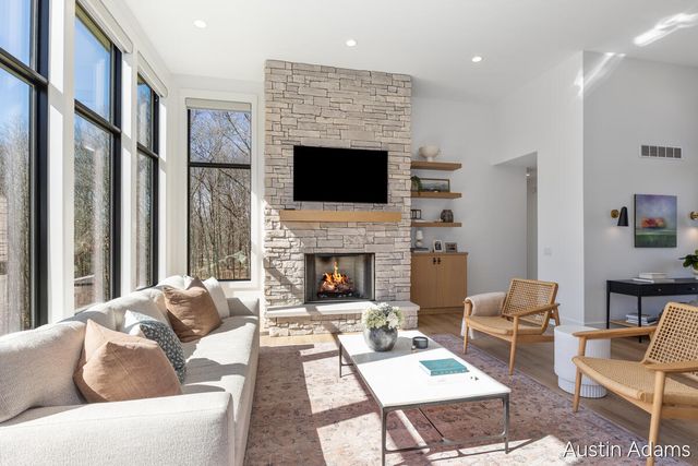 6880 Kilmer Drive, Grand Rapids, MI 49512