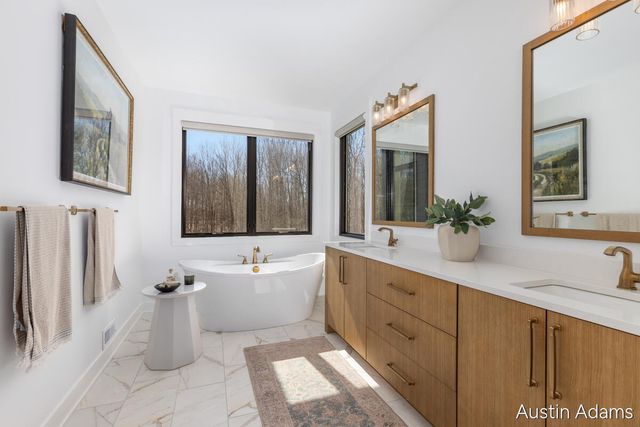 6880 Kilmer Drive, Grand Rapids, MI 49512