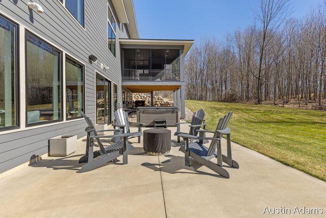 6880 Kilmer Drive, Grand Rapids, MI 49512