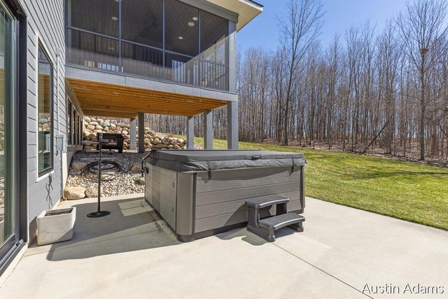 6880 Kilmer Drive, Grand Rapids, MI 49512