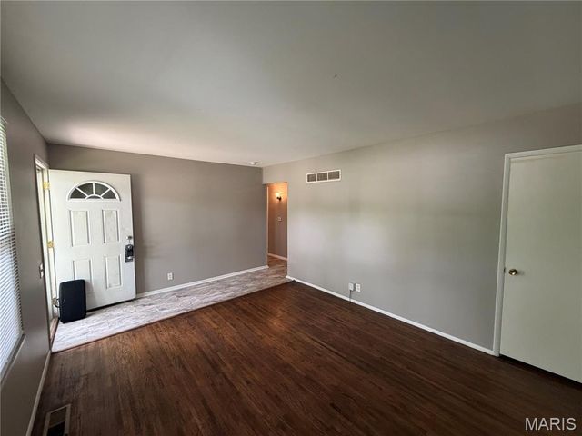 1388 Farmview Avenue, St Louis, MO 63138
