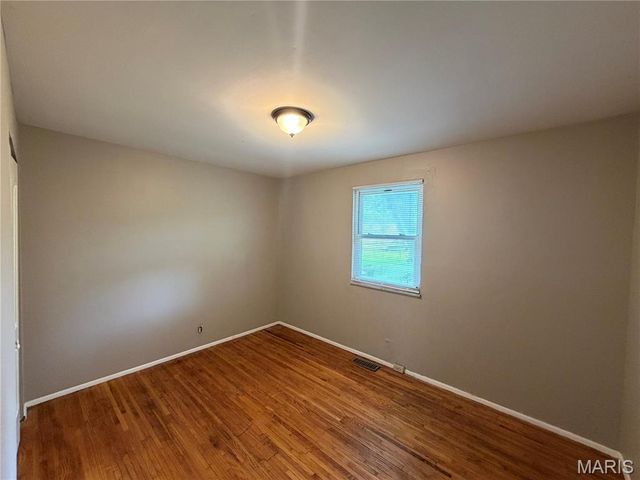 1388 Farmview Avenue, St Louis, MO 63138