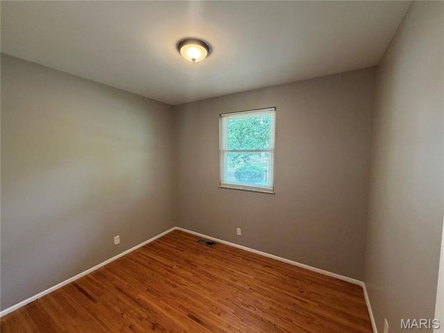 1388 Farmview Avenue, St Louis, MO 63138