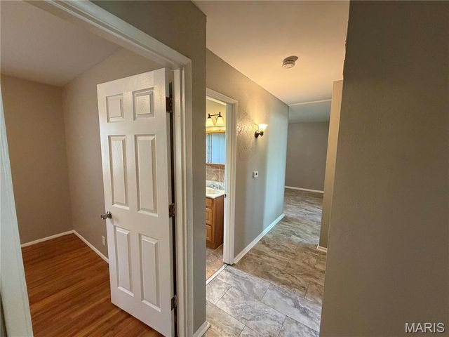 1388 Farmview Avenue, St Louis, MO 63138