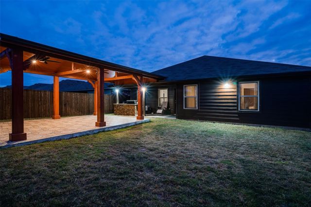 1829 Strongbark Drive, Royse City, TX 75189