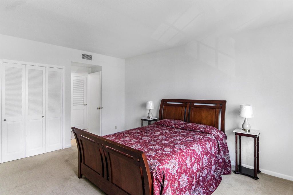 Image 22 of property listing at 3475 S Ocean Boulevard 2160, Palm Beach, FL 33480