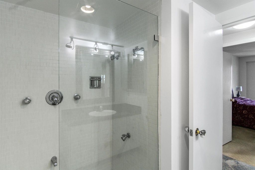 Image 24 of property listing at 3475 S Ocean Boulevard 2160, Palm Beach, FL 33480