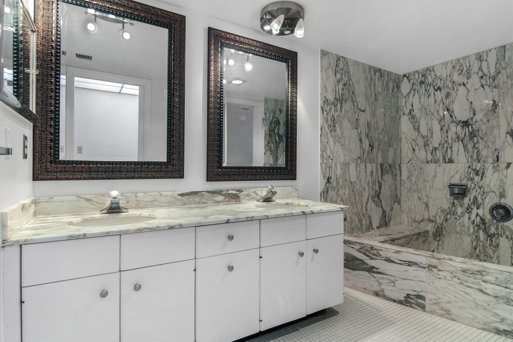 Image 28 of property listing at 3475 S Ocean Boulevard 2160, Palm Beach, FL 33480