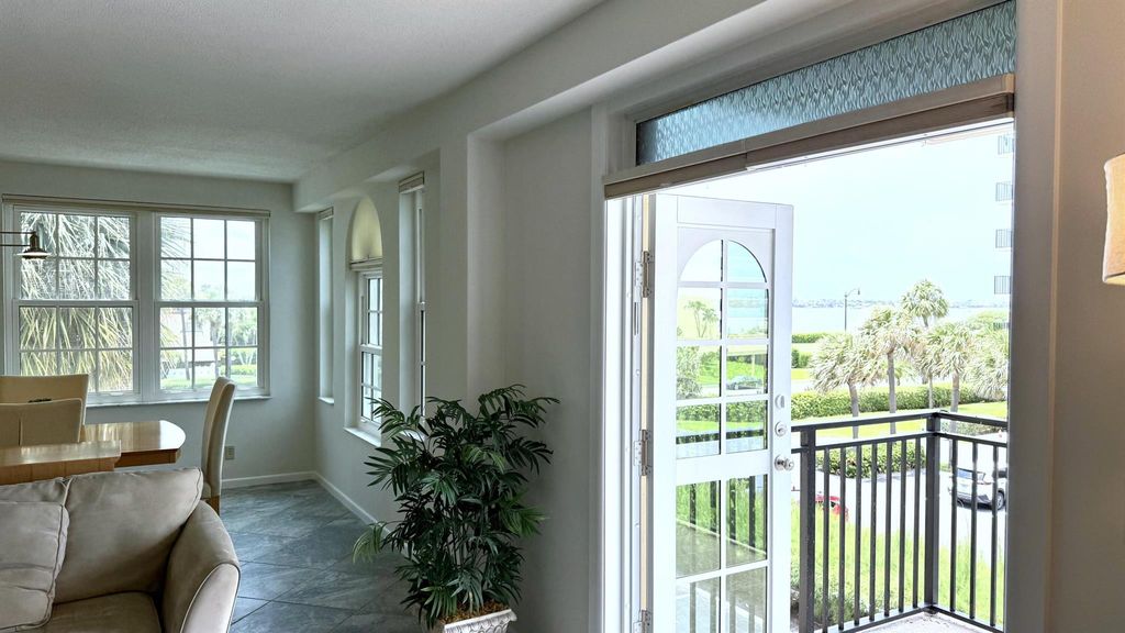 Image 31 of property listing at 3475 S Ocean Boulevard 2160, Palm Beach, FL 33480