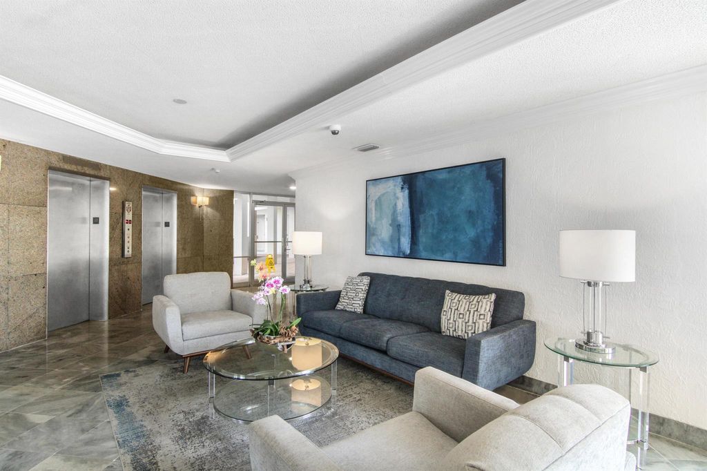 Image 37 of property listing at 3475 S Ocean Boulevard 2160, Palm Beach, FL 33480
