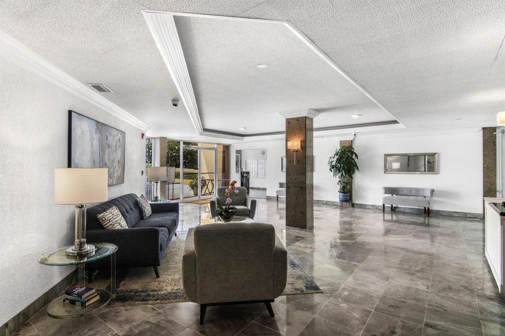 Image 38 of property listing at 3475 S Ocean Boulevard 2160, Palm Beach, FL 33480