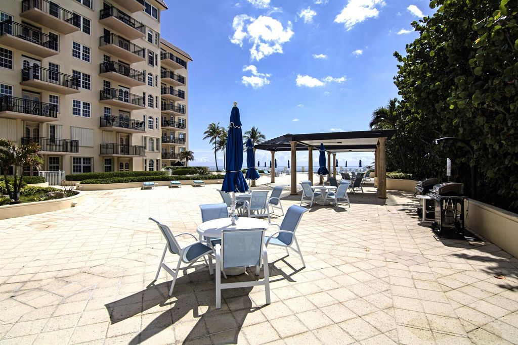 Image 47 of property listing at 3475 S Ocean Boulevard 2160, Palm Beach, FL 33480