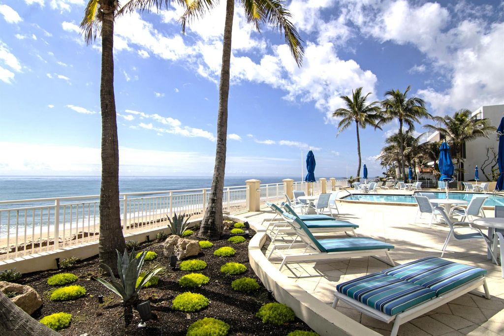 Image 49 of property listing at 3475 S Ocean Boulevard 2160, Palm Beach, FL 33480