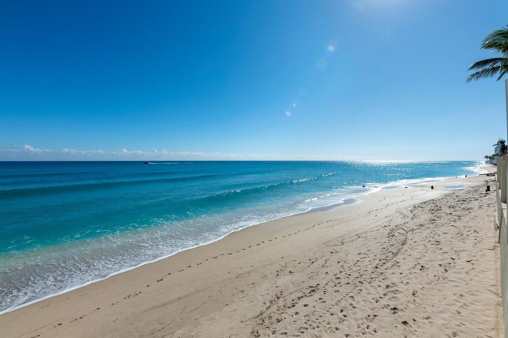 Image 54 of property listing at 3475 S Ocean Boulevard 2160, Palm Beach, FL 33480
