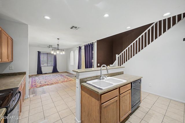 1944 N 77TH Glen, Phoenix, AZ 85035