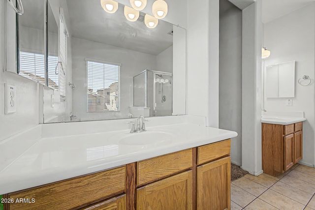 1944 N 77TH Glen, Phoenix, AZ 85035