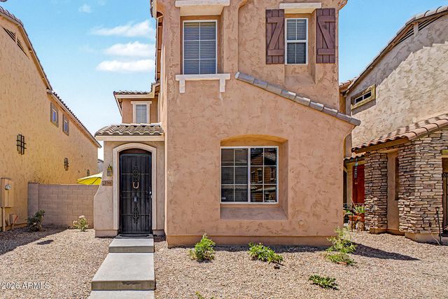 1944 N 77TH Glen, Phoenix, AZ 85035