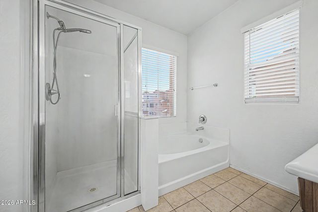 1944 N 77TH Glen, Phoenix, AZ 85035