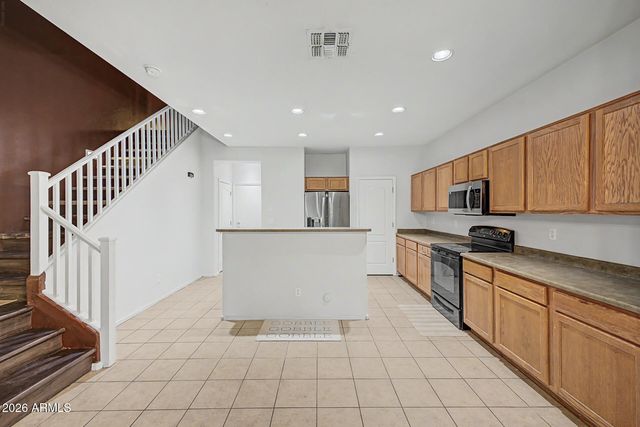 1944 N 77TH Glen, Phoenix, AZ 85035
