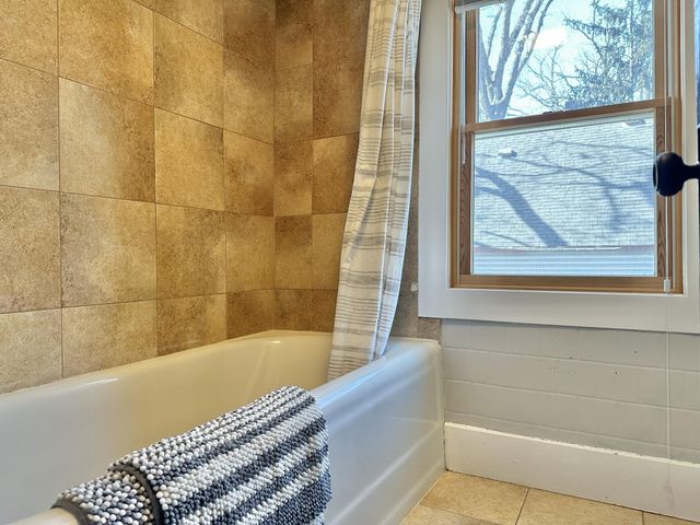 2145 7th Street, White Bear Lake, MN 55110