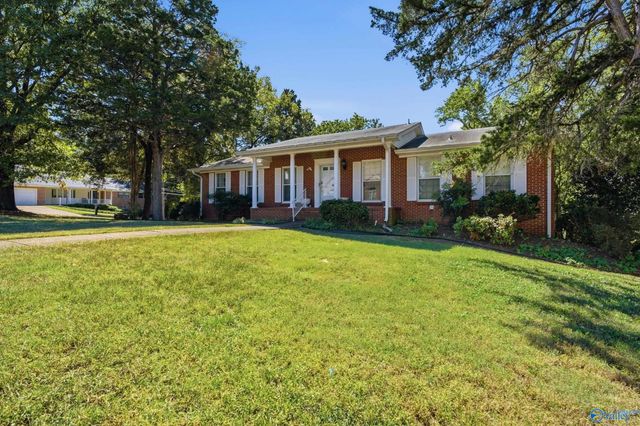 4019 Killarney Drive NW, Huntsville, AL 35816