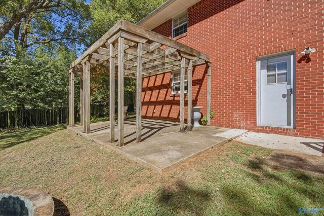4019 Killarney Drive NW, Huntsville, AL 35816