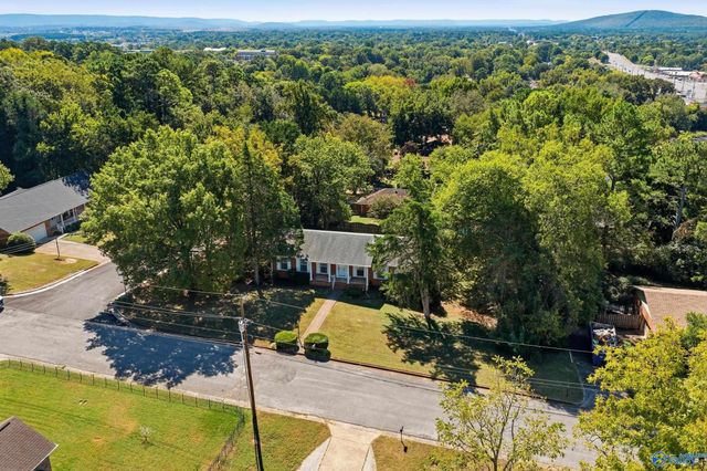 4019 Killarney Drive NW, Huntsville, AL 35816