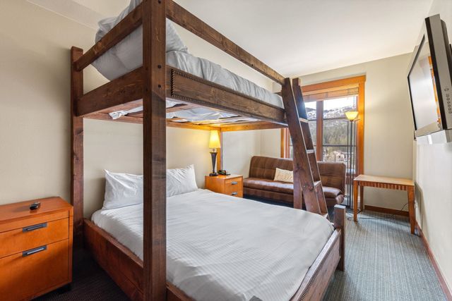 1850 Village South Road 417 4-417, Olympic Valley, CA 96146