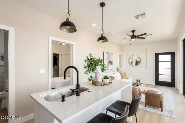 1725 W Sherman Street A, Phoenix, AZ 85007