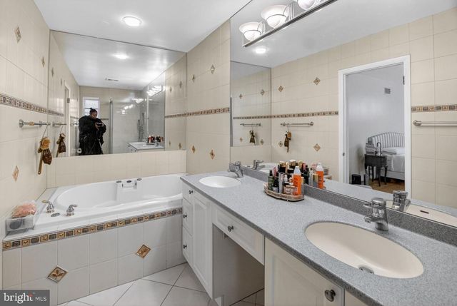 5804 PLAINVIEW RD, Bethesda, MD 20817