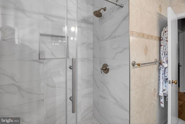 5804 PLAINVIEW RD, Bethesda, MD 20817