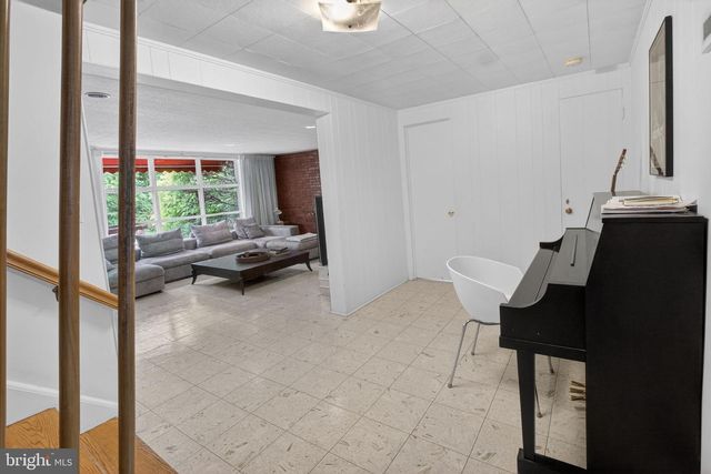 5804 PLAINVIEW RD, Bethesda, MD 20817